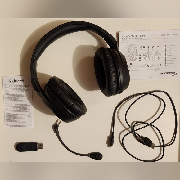 HyperX CloudX Flight Wireless Gaming Headset for Xbox, Adjustable - Picture 2 of 15